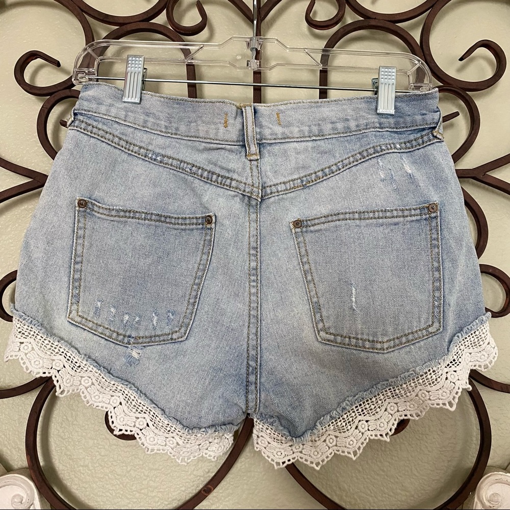 Free People  Distressed Jean Shorts 26 - Picture 2 of 8